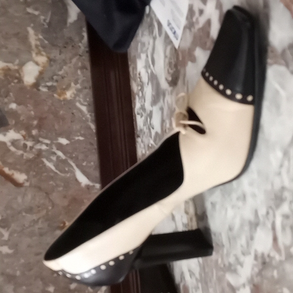 Size 6.5 Casadei shoes - Picture 2 of 5